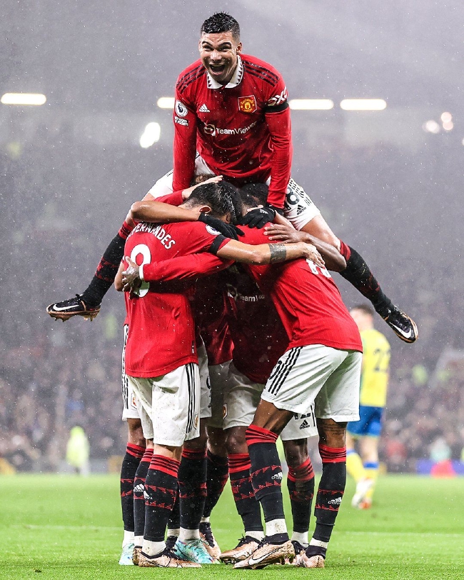 造了他的领 造了他的领