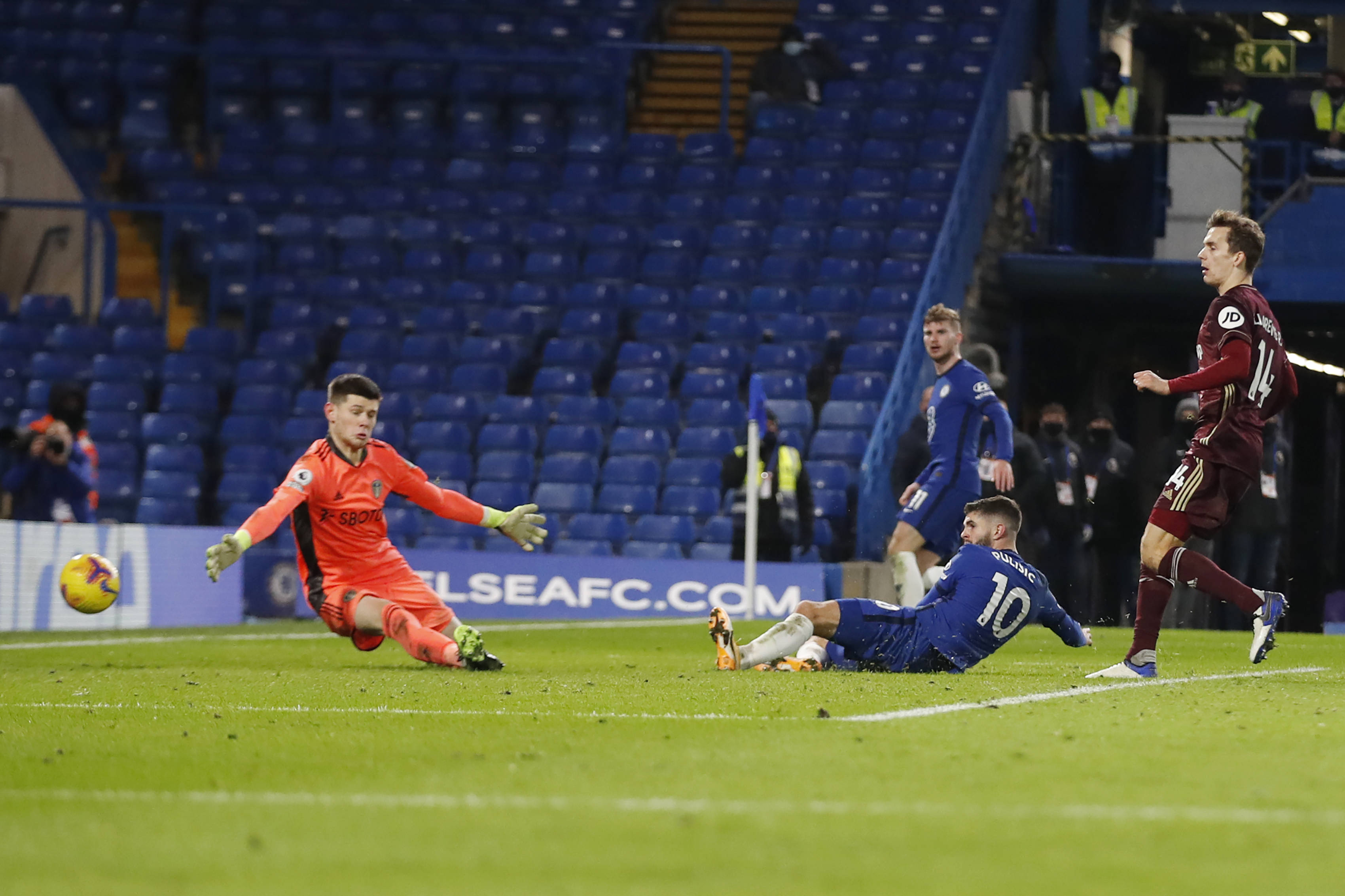 不仅担任了 不仅担任了